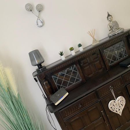 Sutton-on-Sea Shore Lodge. 4 Bed Bungalow Only Mtrs From The Beach. Sleeps 8 מראה חיצוני תמונה