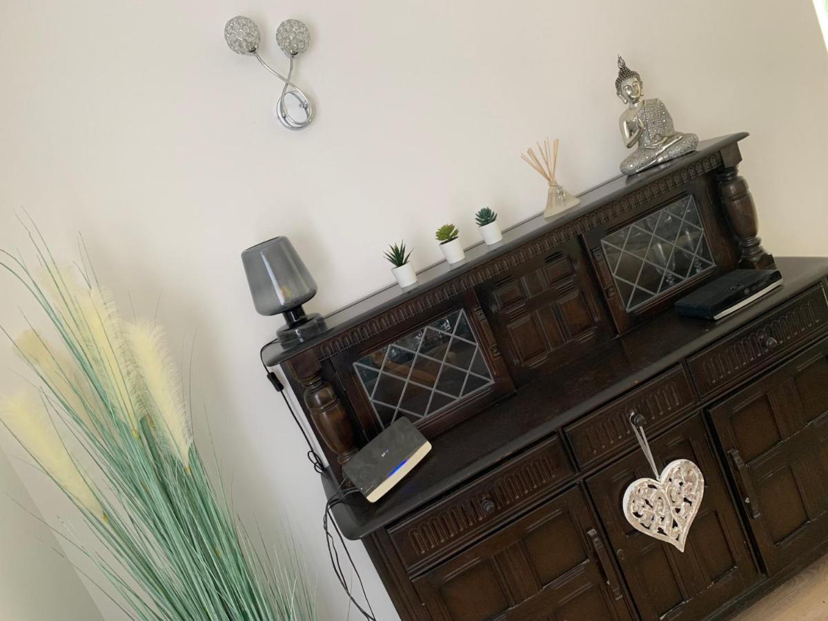 Sutton-on-Sea Shore Lodge. 4 Bed Bungalow Only Mtrs From The Beach. Sleeps 8 מראה חיצוני תמונה