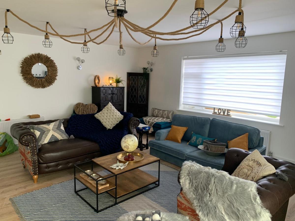 Sutton-on-Sea Shore Lodge. 4 Bed Bungalow Only Mtrs From The Beach. Sleeps 8 מראה חיצוני תמונה