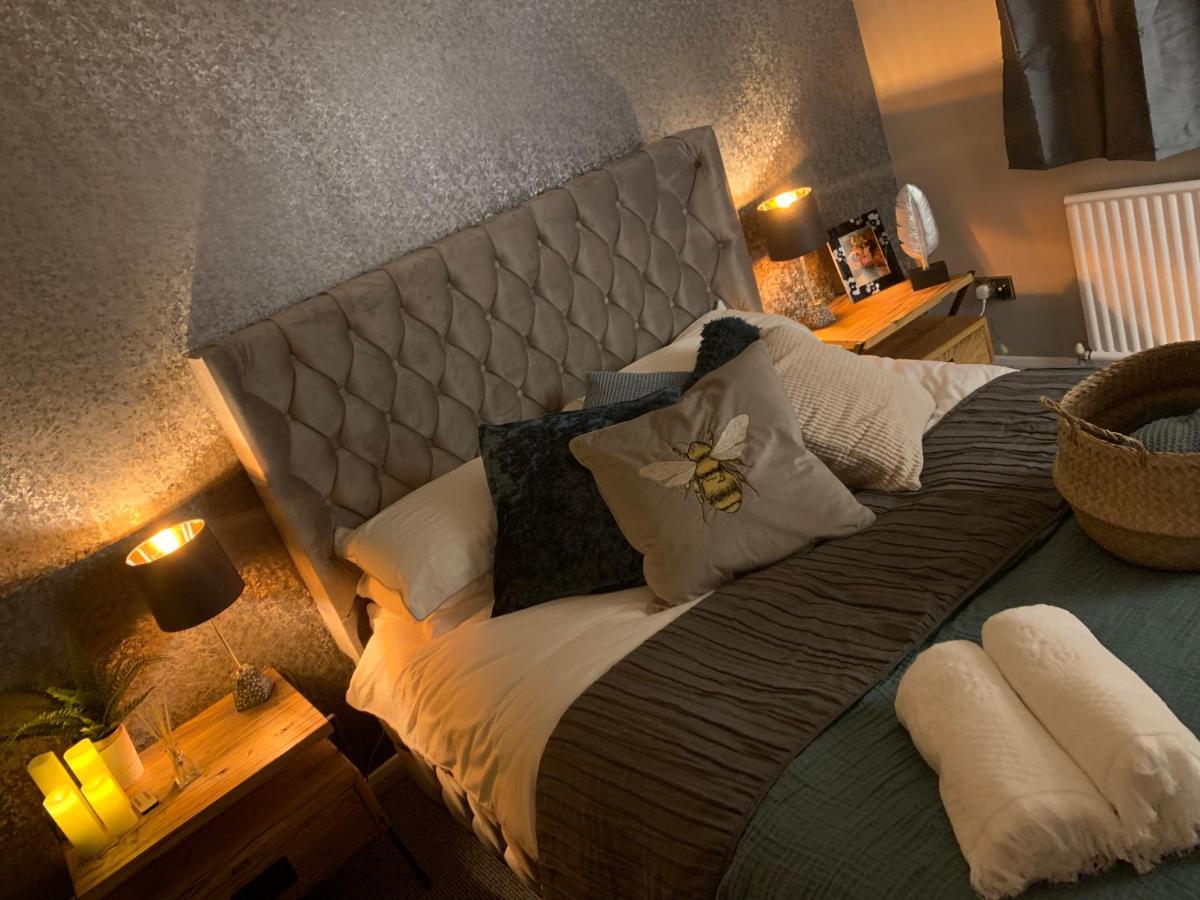 Sutton-on-Sea Shore Lodge. 4 Bed Bungalow Only Mtrs From The Beach. Sleeps 8 מראה חיצוני תמונה